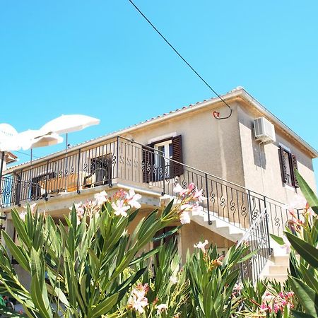 Apartment Rado Vrbnik Luaran gambar