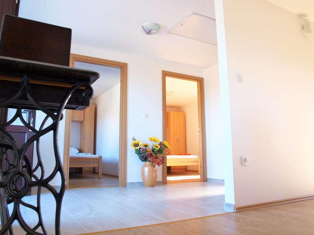 Apartment Rado Vrbnik Luaran gambar