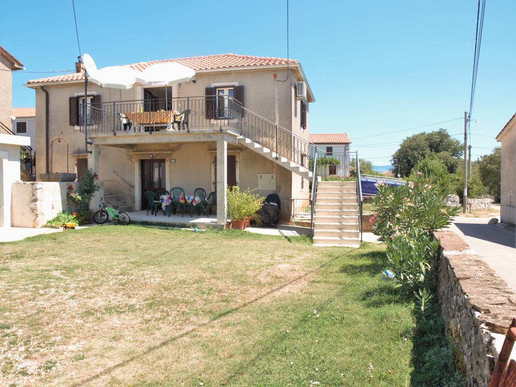 Apartment Rado Vrbnik Luaran gambar