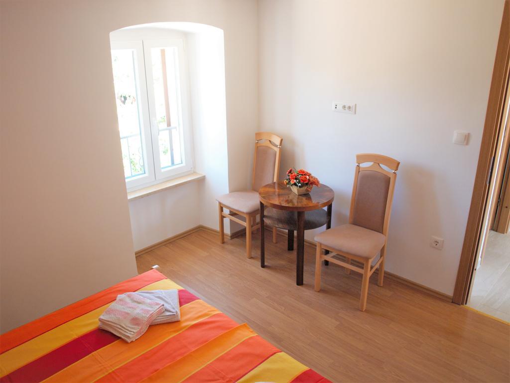 Apartment Rado Vrbnik Luaran gambar